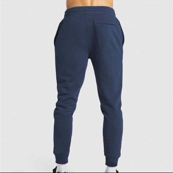 Gymshark Crest Jogger - Picture 3 of 13
